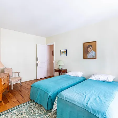 Daire Guestready - Charming Gem Near Trocadero Square *