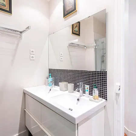 Guestready - Charming Gem Near Trocadero Square Apartment *