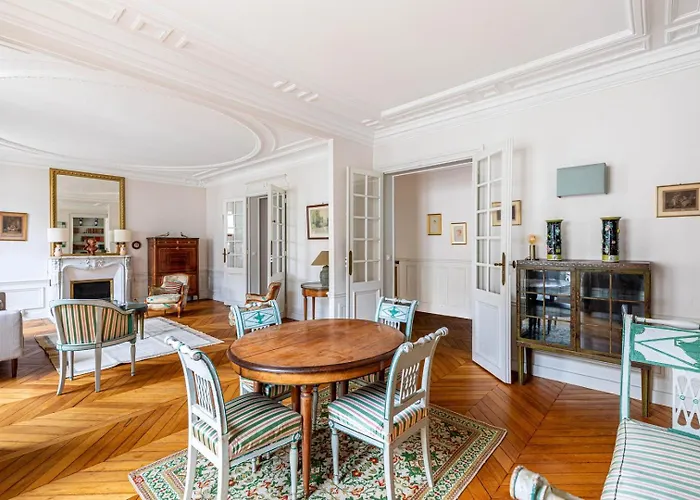 Апартаменты Guestready - Charming Gem Near Trocadero Square *